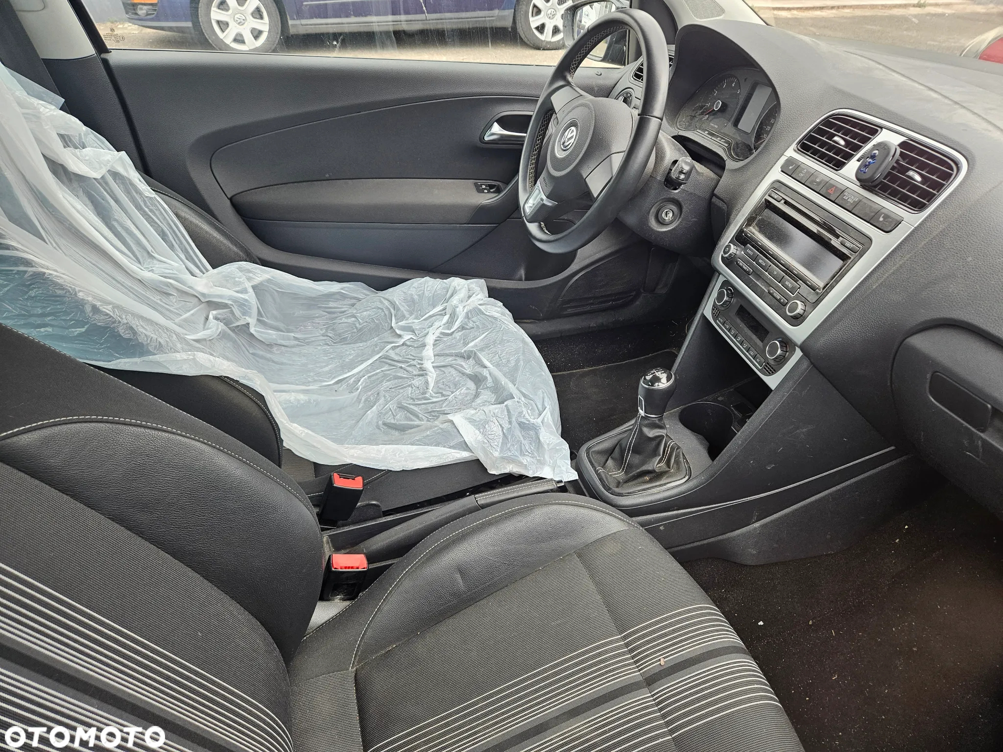 Volkswagen Polo 1.2 TSI MATCH - 5