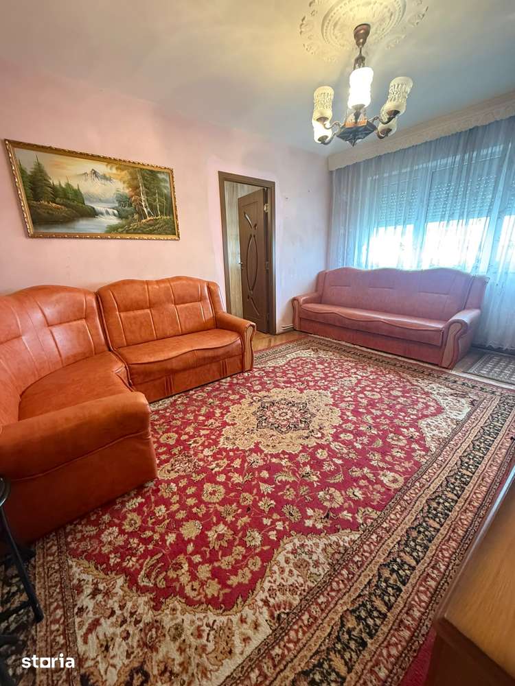2 camere la etajul 3, centrala, termopan, izolat, Insula de Agrement — fotografia 1