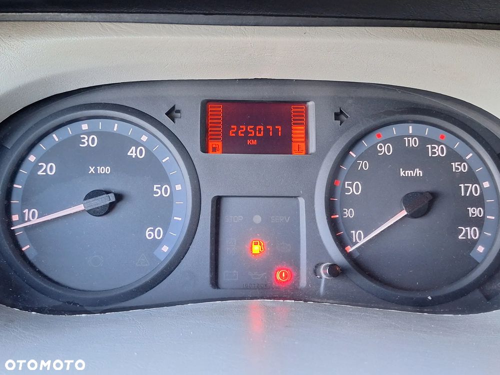 Renault Trafic 2.0 DCi - 7