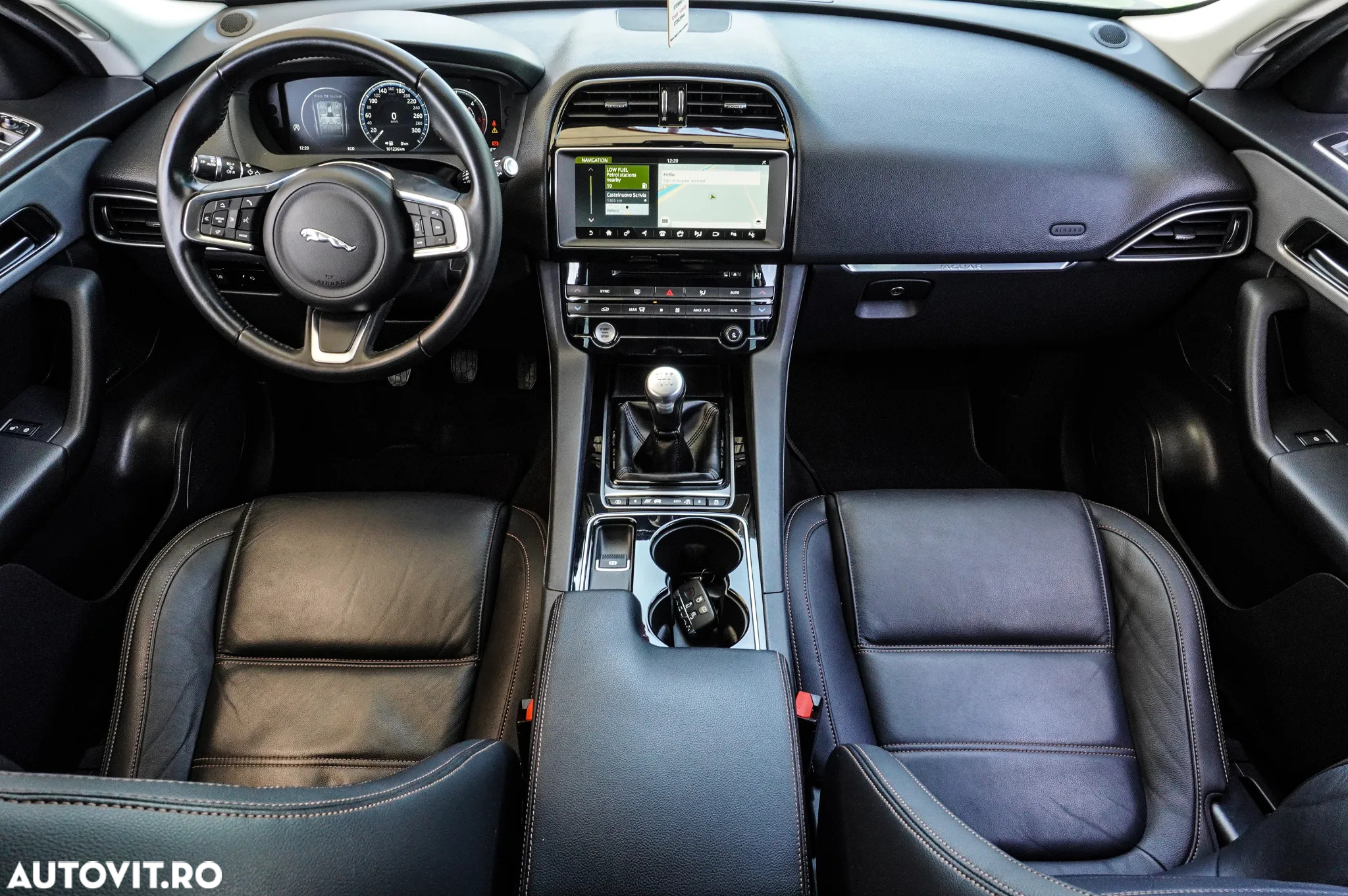 Jaguar F-Pace 20d AWD Prestige - 8