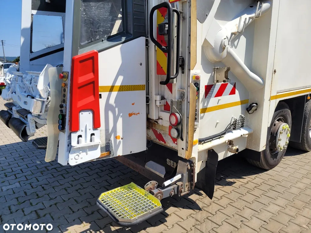 Renault D WIDE ŚMIECIARKA 22m3 / EURO 6 - 25
