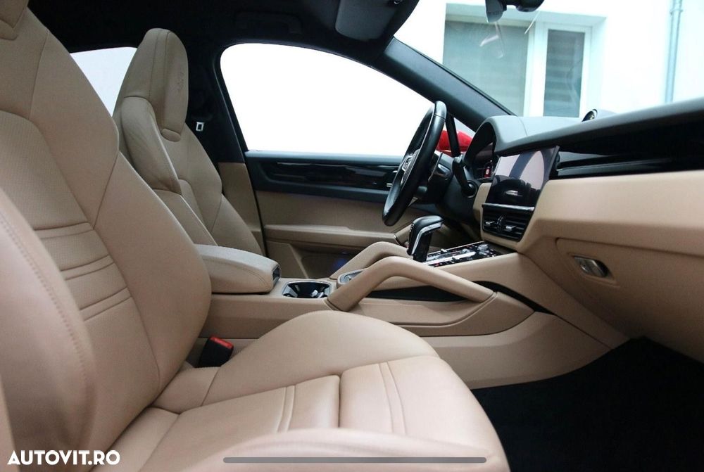 Porsche Cayenne Coupe - 8