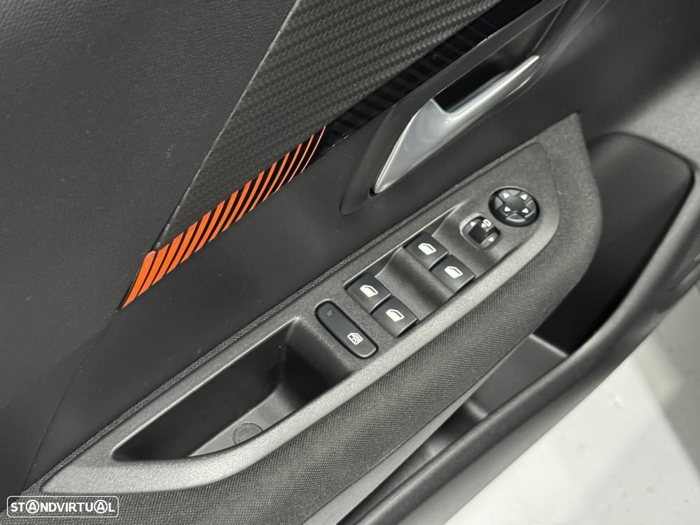 Peugeot e-208 Active Pack - 24
