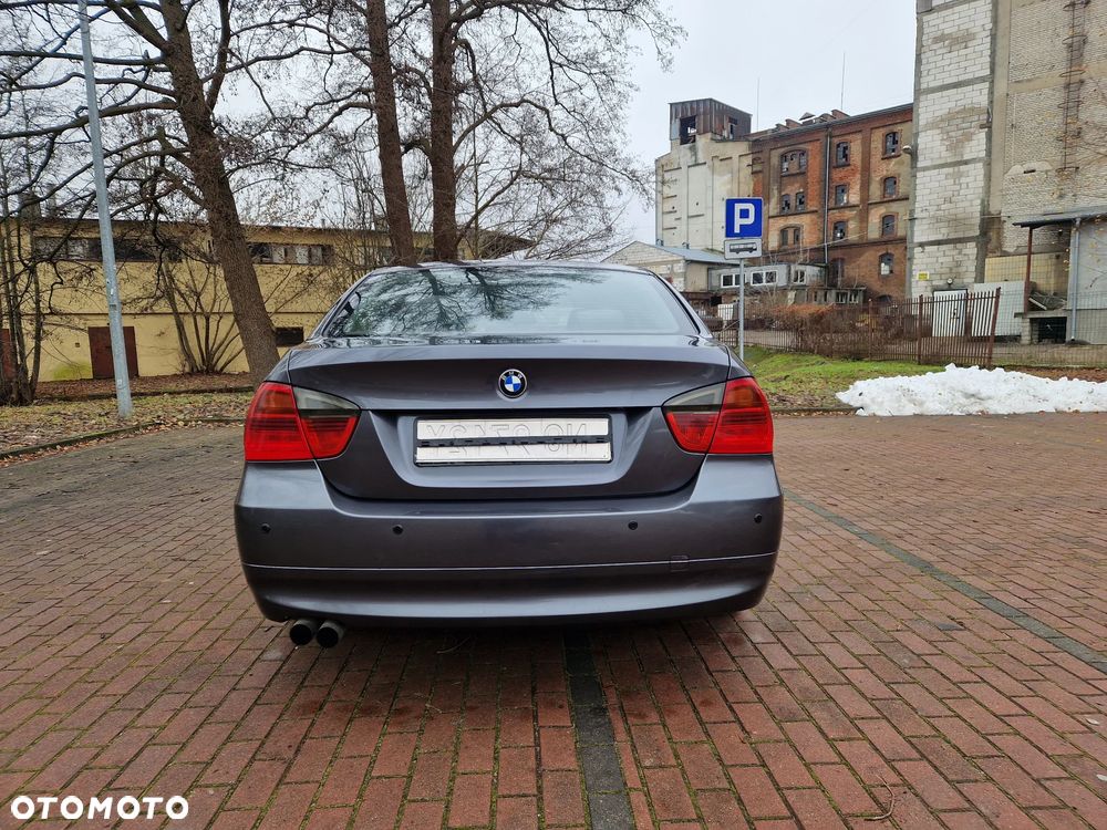 BMW Seria 3 325i - 5