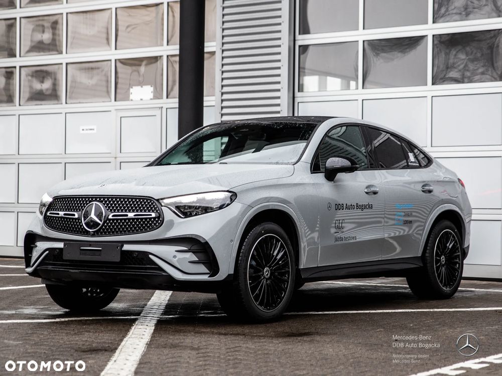 Mercedes-Benz GLC 300 e 4-Matic AMG Line - 2
