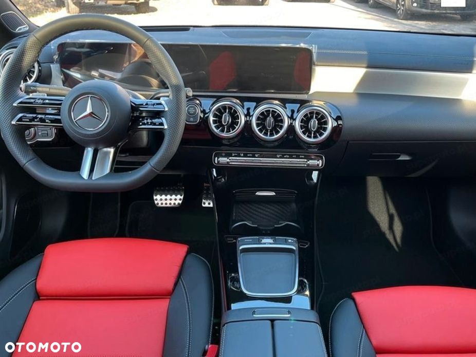 Mercedes-Benz CLA 220 d 4-Matic AMG Line 8G-DCT - 8