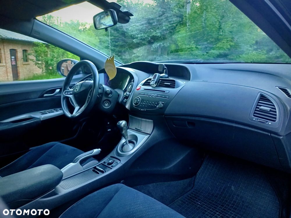 Honda Civic 1.8 Sport - 12