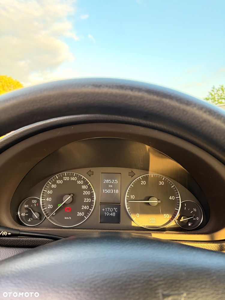 Mercedes-Benz Klasa C 200 CDI Classic - 16