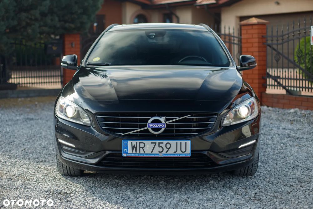 Volvo V60 D3 Summum - 14