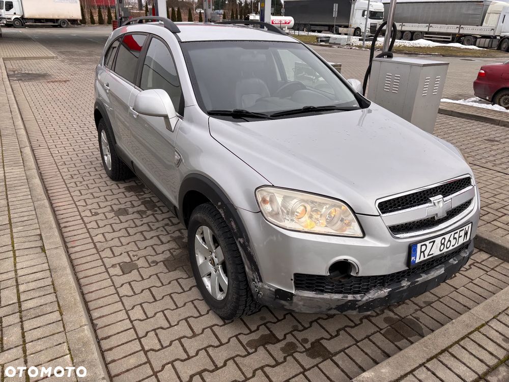 Chevrolet Captiva 2.4 LS 5os - 4