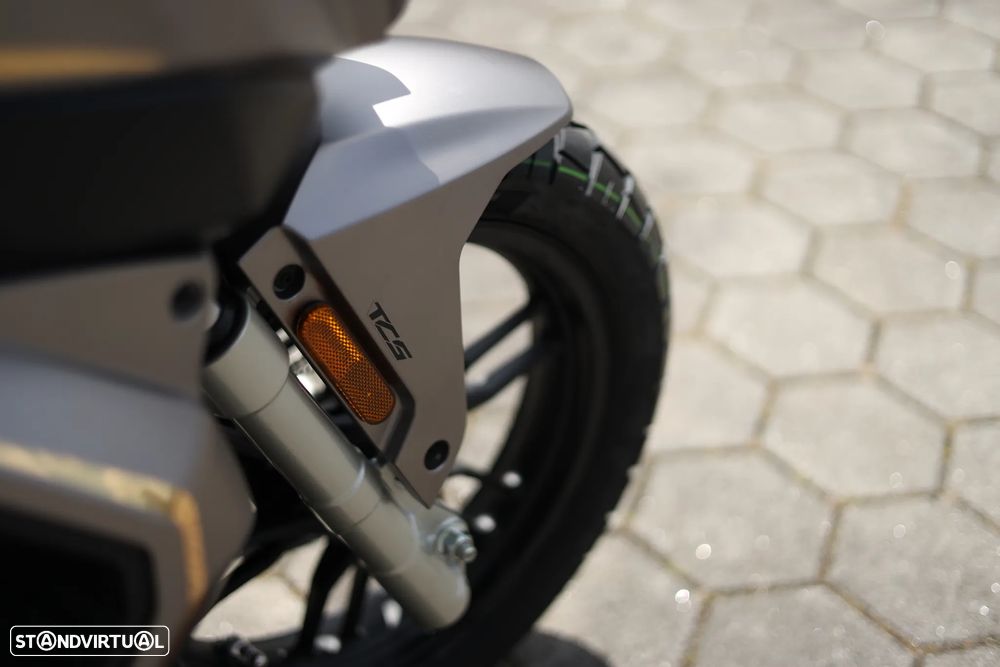 QJ Motor ATR 125 carta de carro - 6