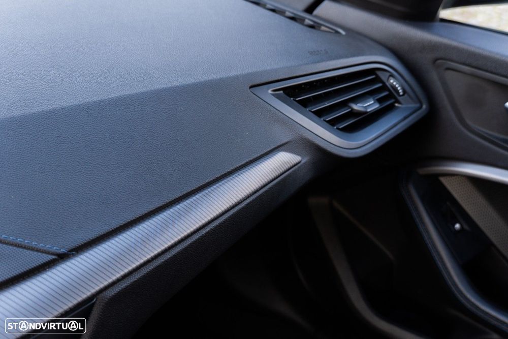 BMW 116 d Pack Desportivo M Auto - 35