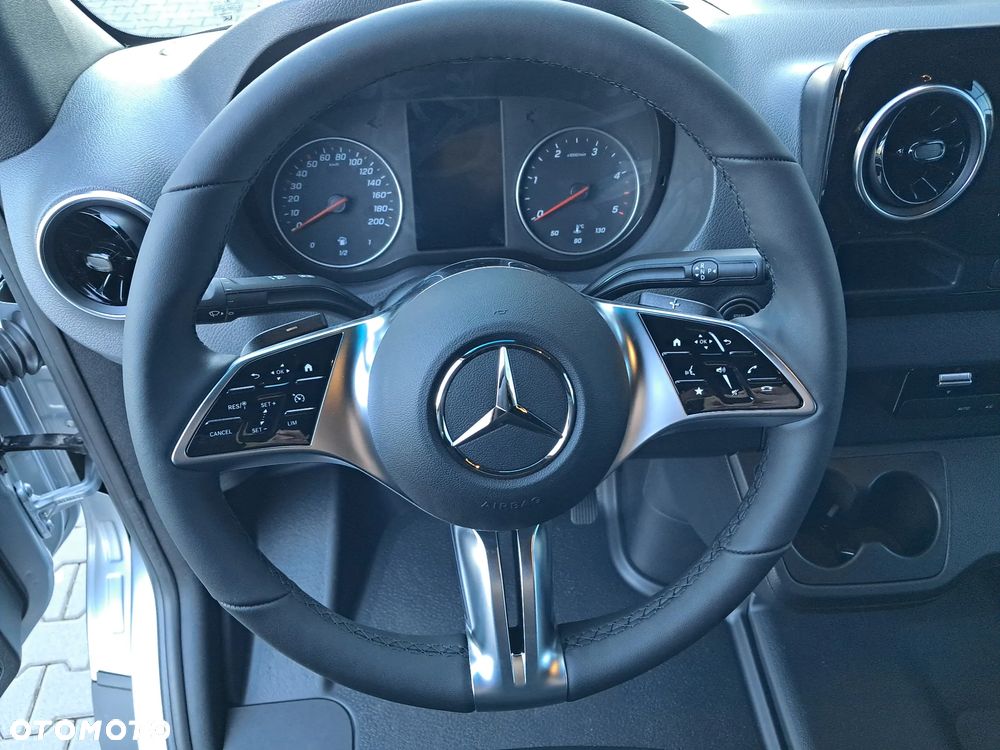 Mercedes-Benz SPRINTER - 21