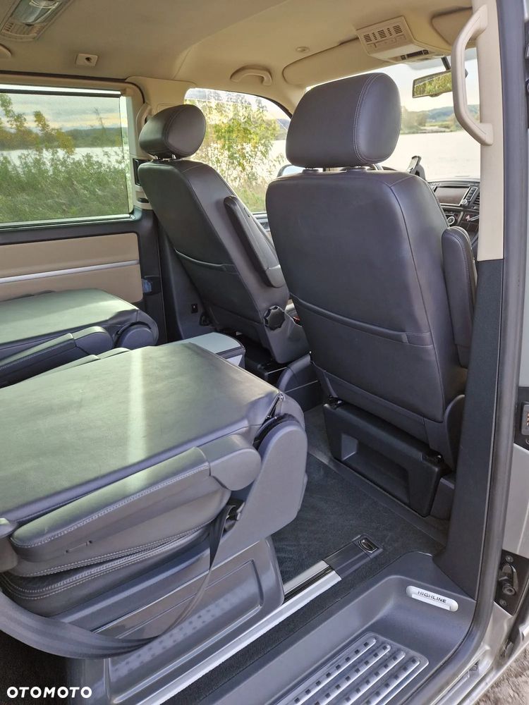 Volkswagen Multivan - 25