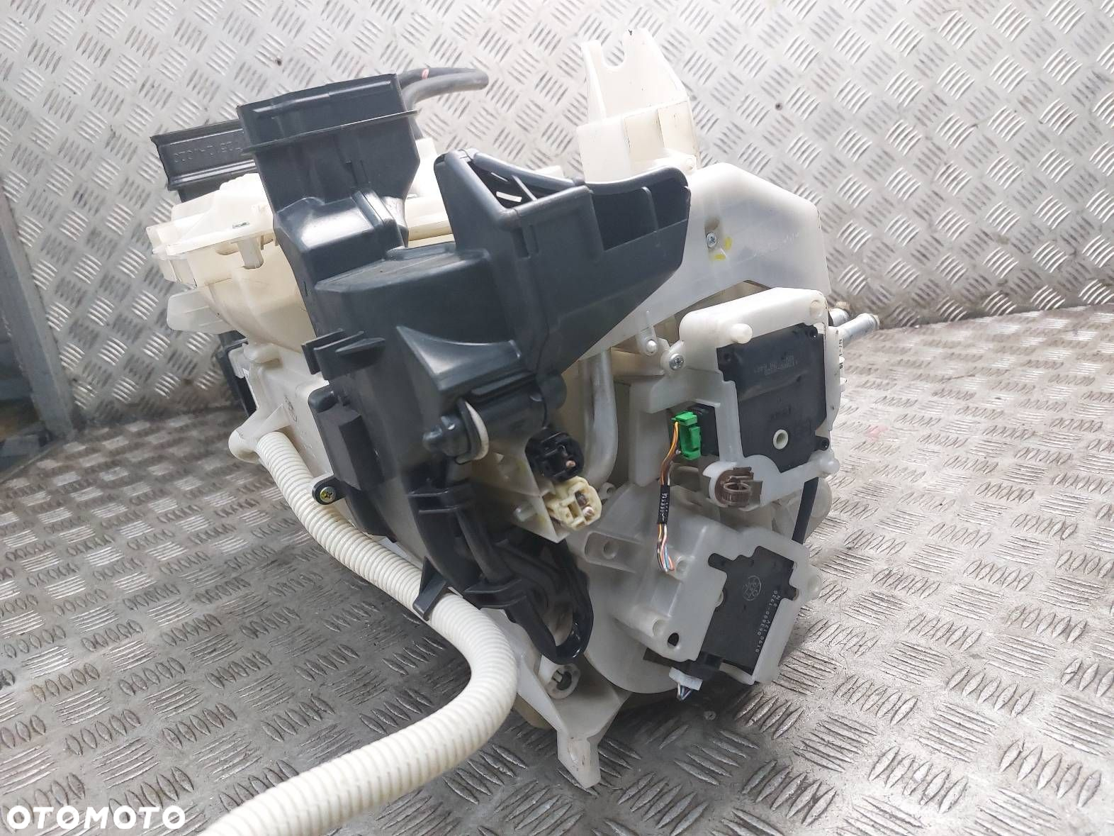 OBUDOWA NAGRZEWNICY KOMPLETNA LEGACY V 2.0 DOHC - 9