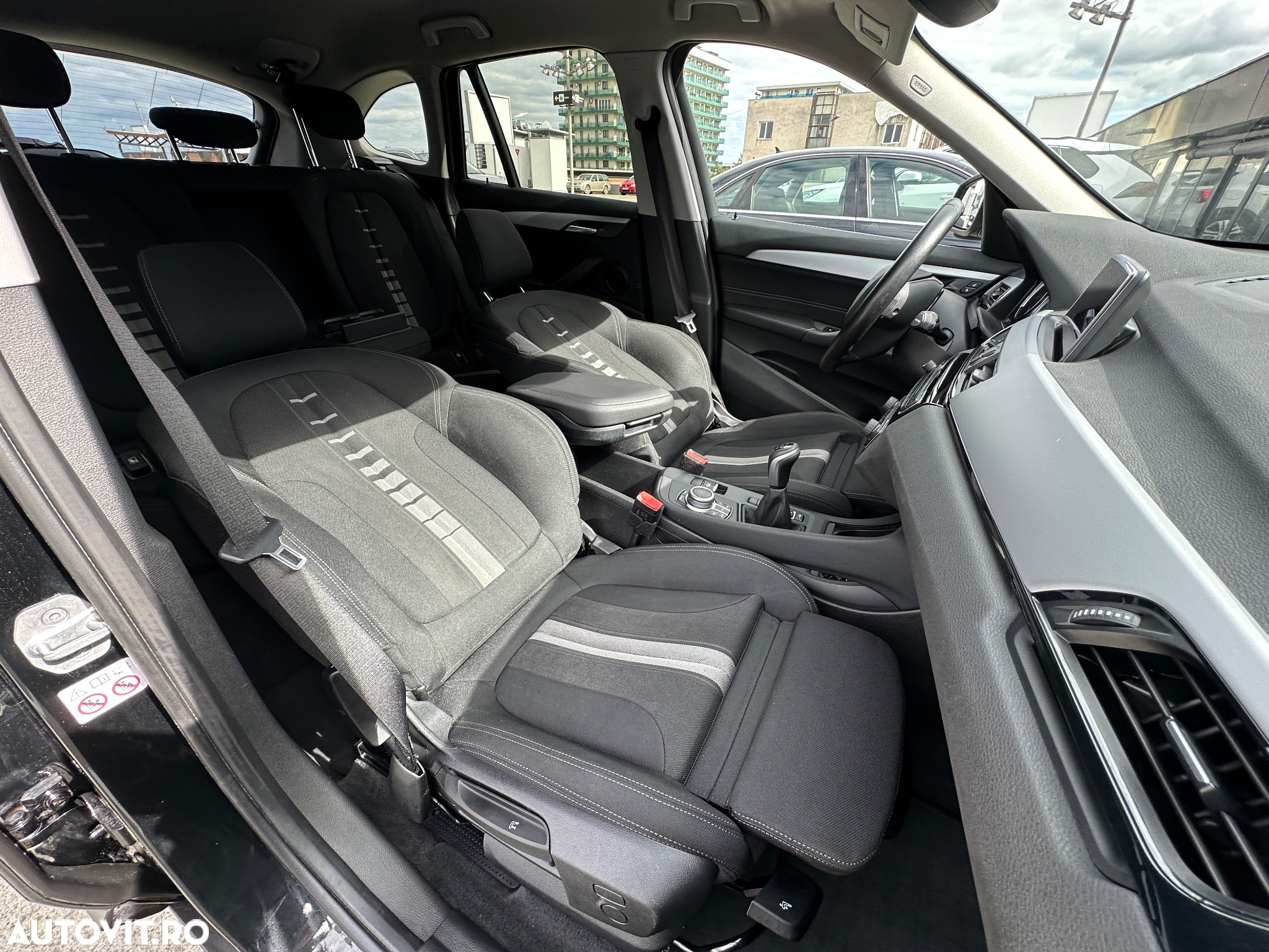 BMW X1 sDrive18d Sport Line - 16