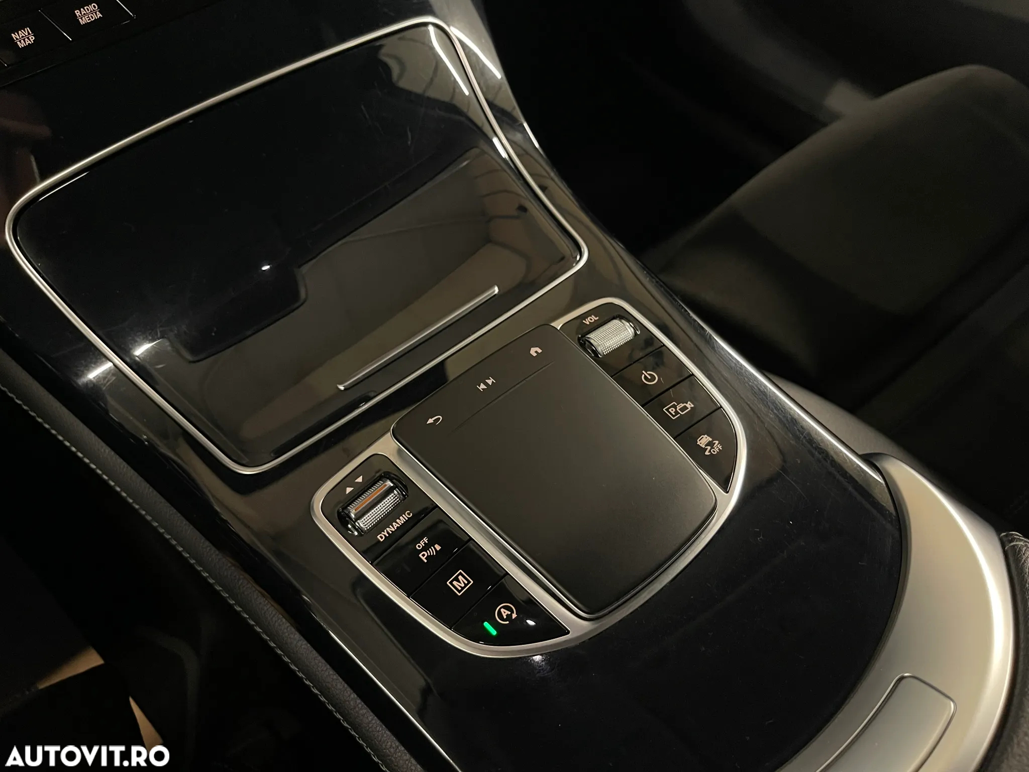 Mercedes-Benz GLC 300 d 4MATIC - 23