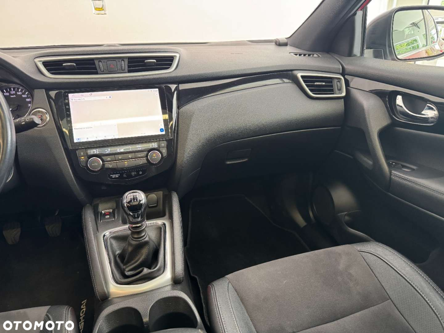 Nissan Qashqai 1.6 DIG-T N-Connecta - 8