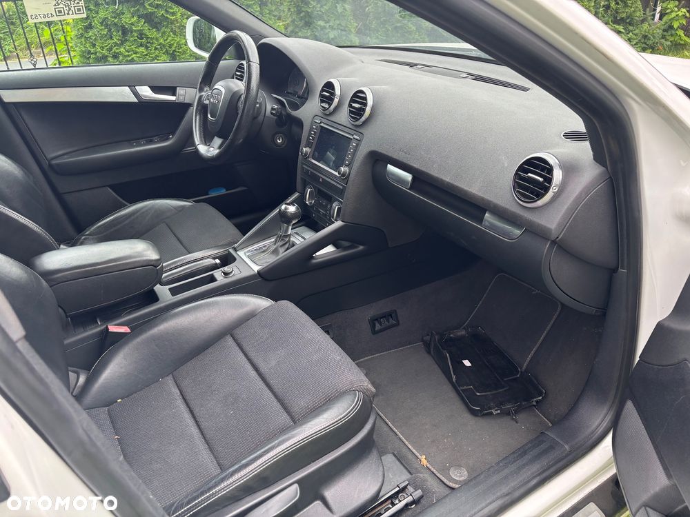 Audi A3 Sportback 2.0 TDI DPF S tronic S line Sportpaket - 25
