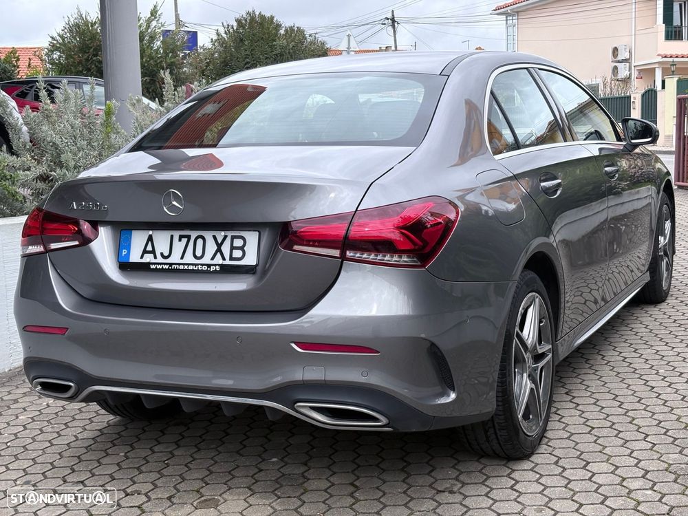 Mercedes-Benz A 250 Limousine e AMG Line - 19