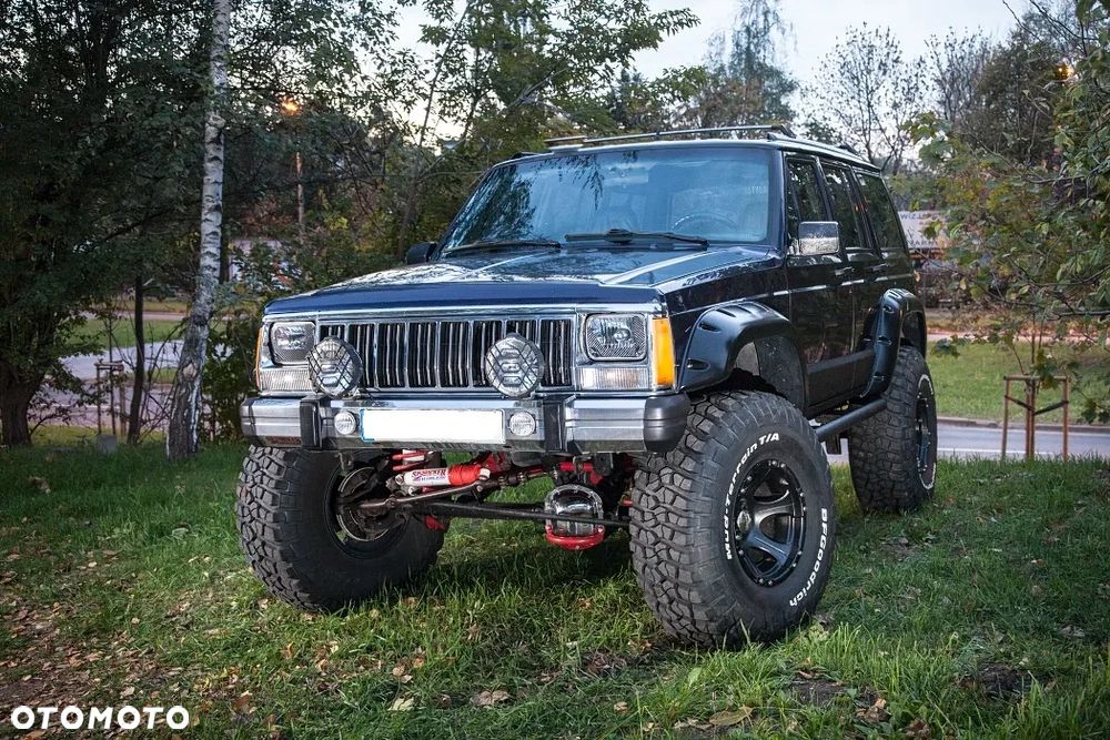 Jeep Cherokee - 20
