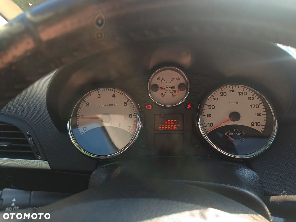 Peugeot 207 1.6 Premium - 15