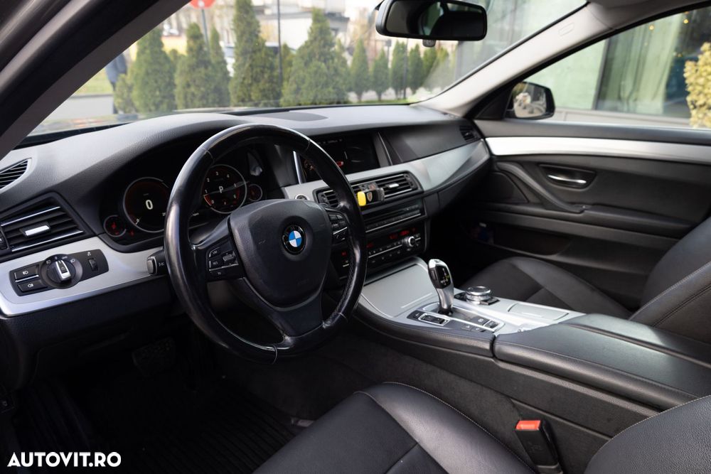BMW Seria 5 525d xDrive Touring Aut. Modern Line - 11