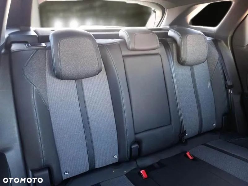 Peugeot 3008 1.5 BlueHDi Allure S&S EAT8 - 15