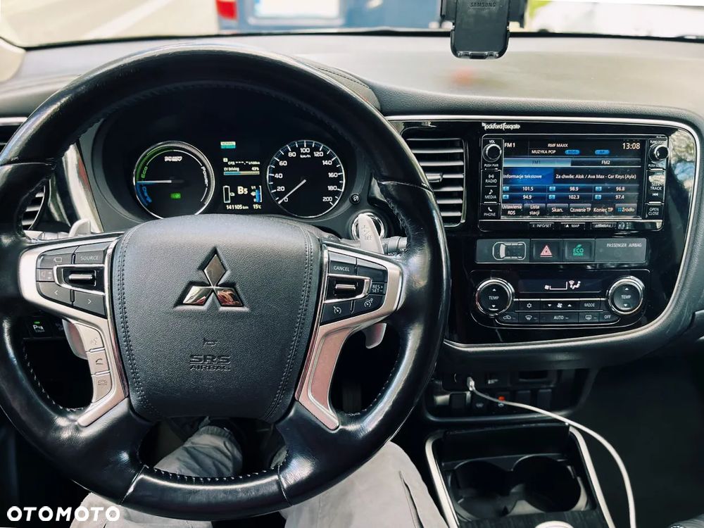 Mitsubishi Outlander 2.0 4WD Plug-In Hybrid - 7