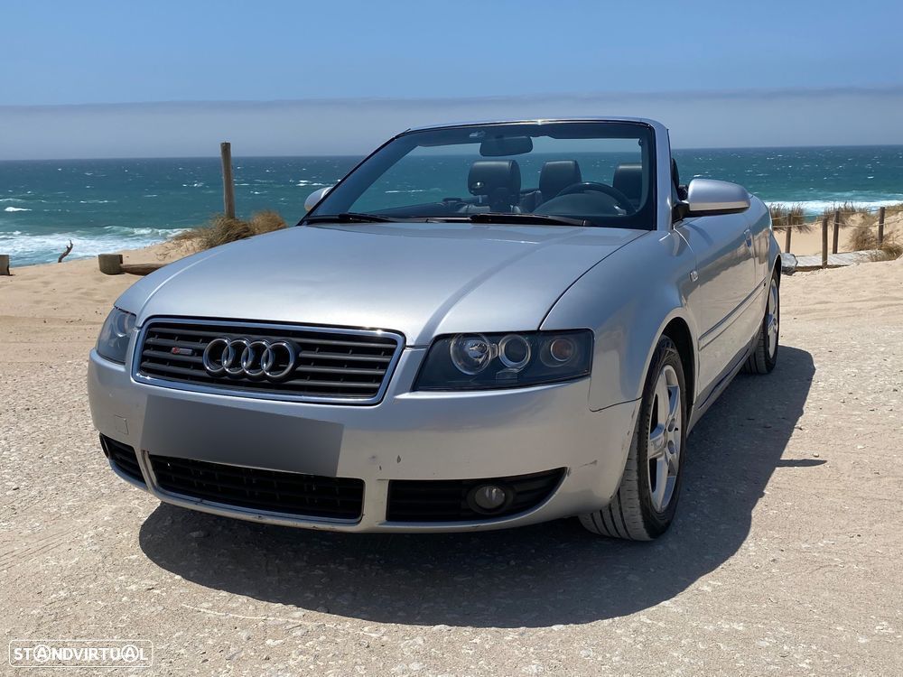 Audi A4 Cabrio 2.4 S-line - 1