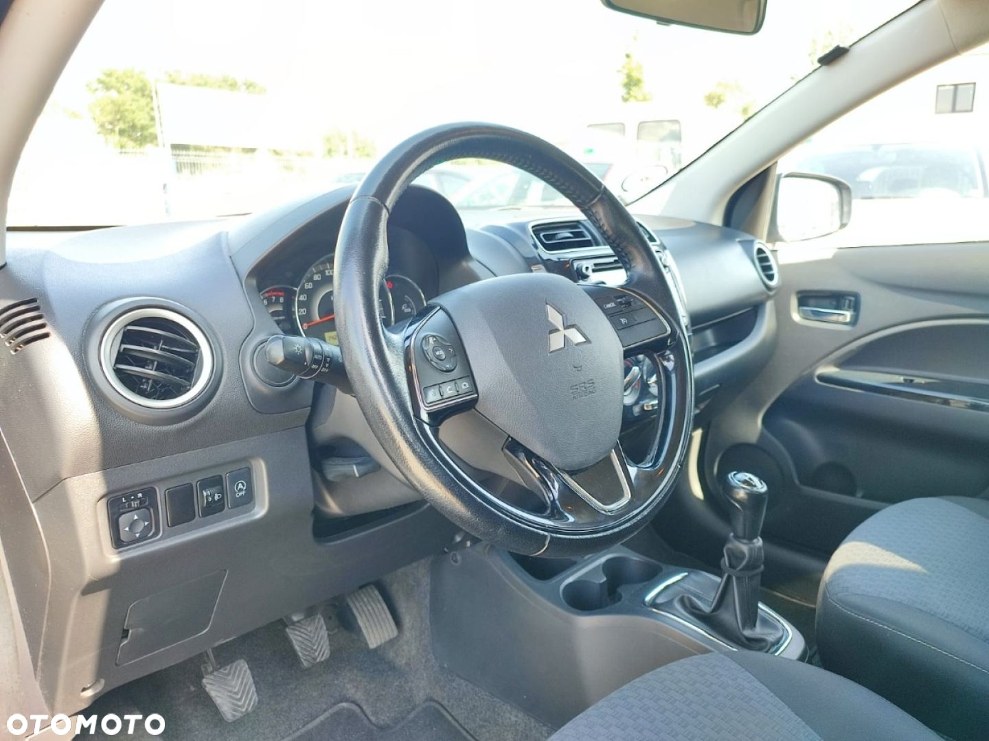Mitsubishi Space Star - 5