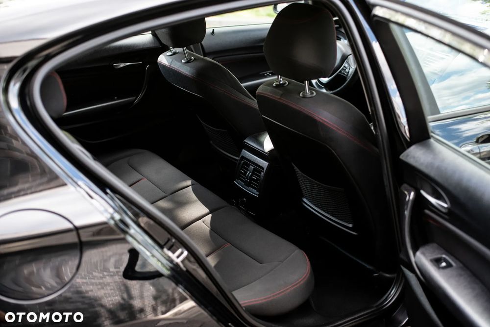 BMW Seria 1 116d DPF Edition Sport - 22