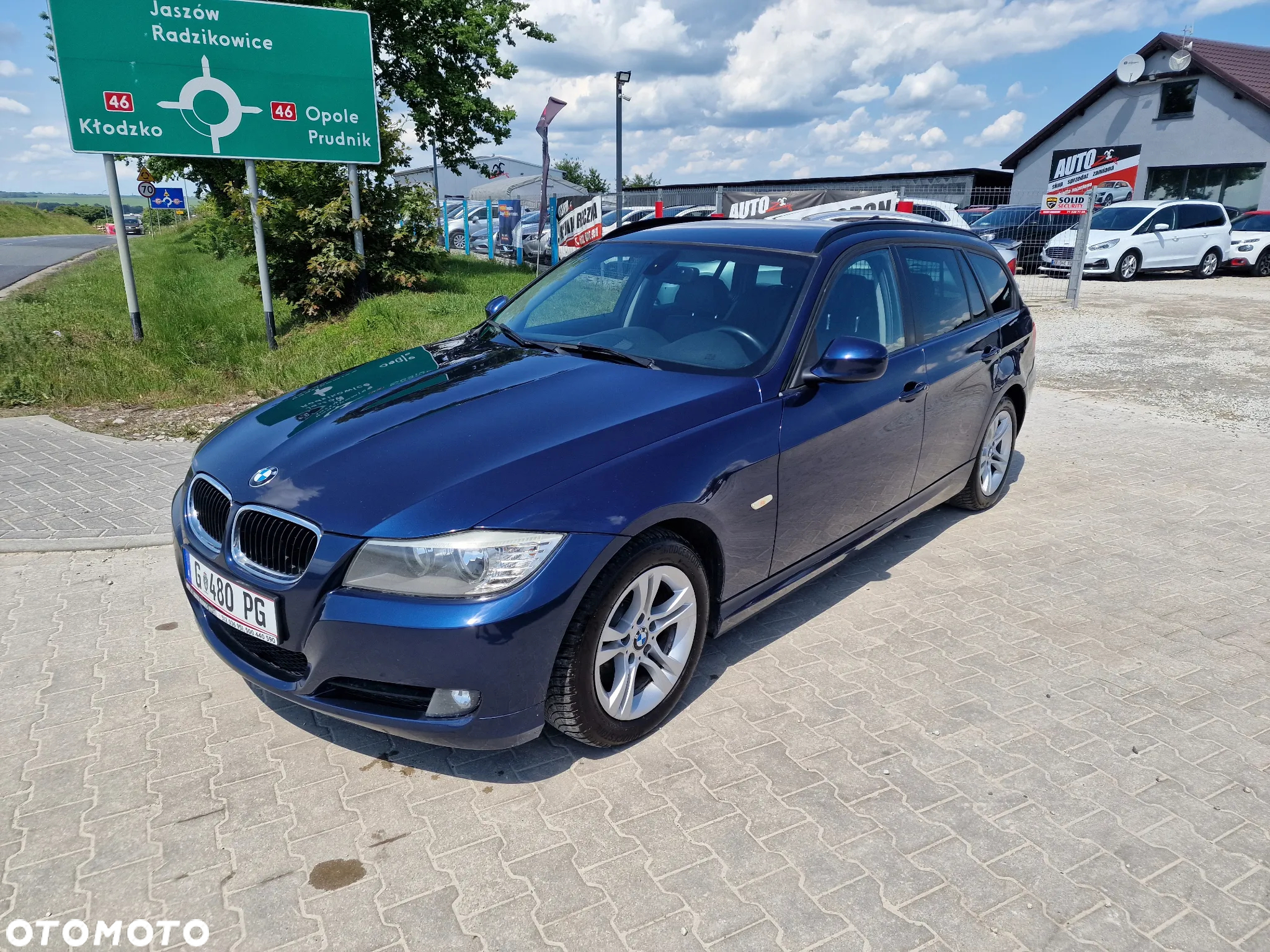 BMW Seria 3 318d Touring Blue Performance Luxury Line - 2