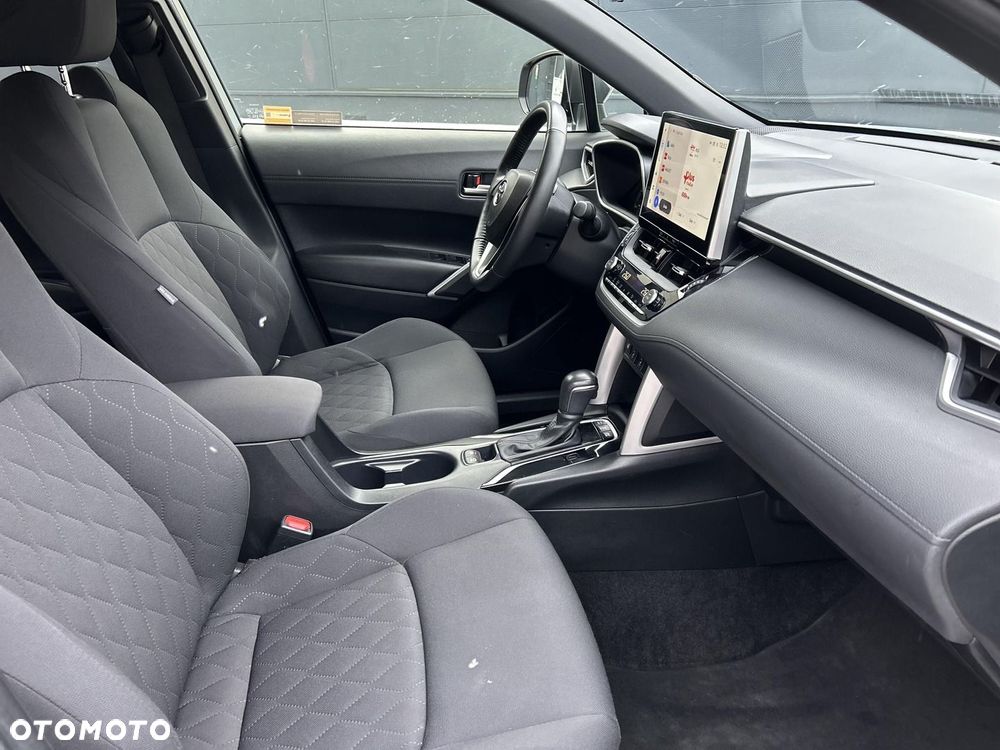 Toyota Corolla Cross - 10