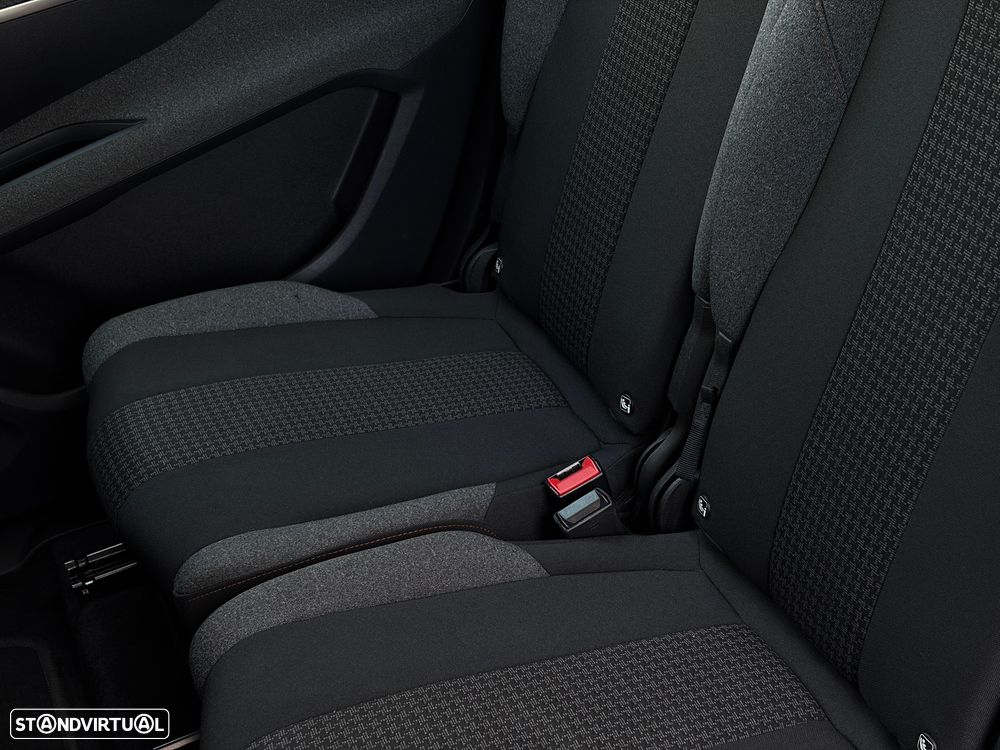 Peugeot 5008 1.2 PureTech Allure Pack EAT8 - 33