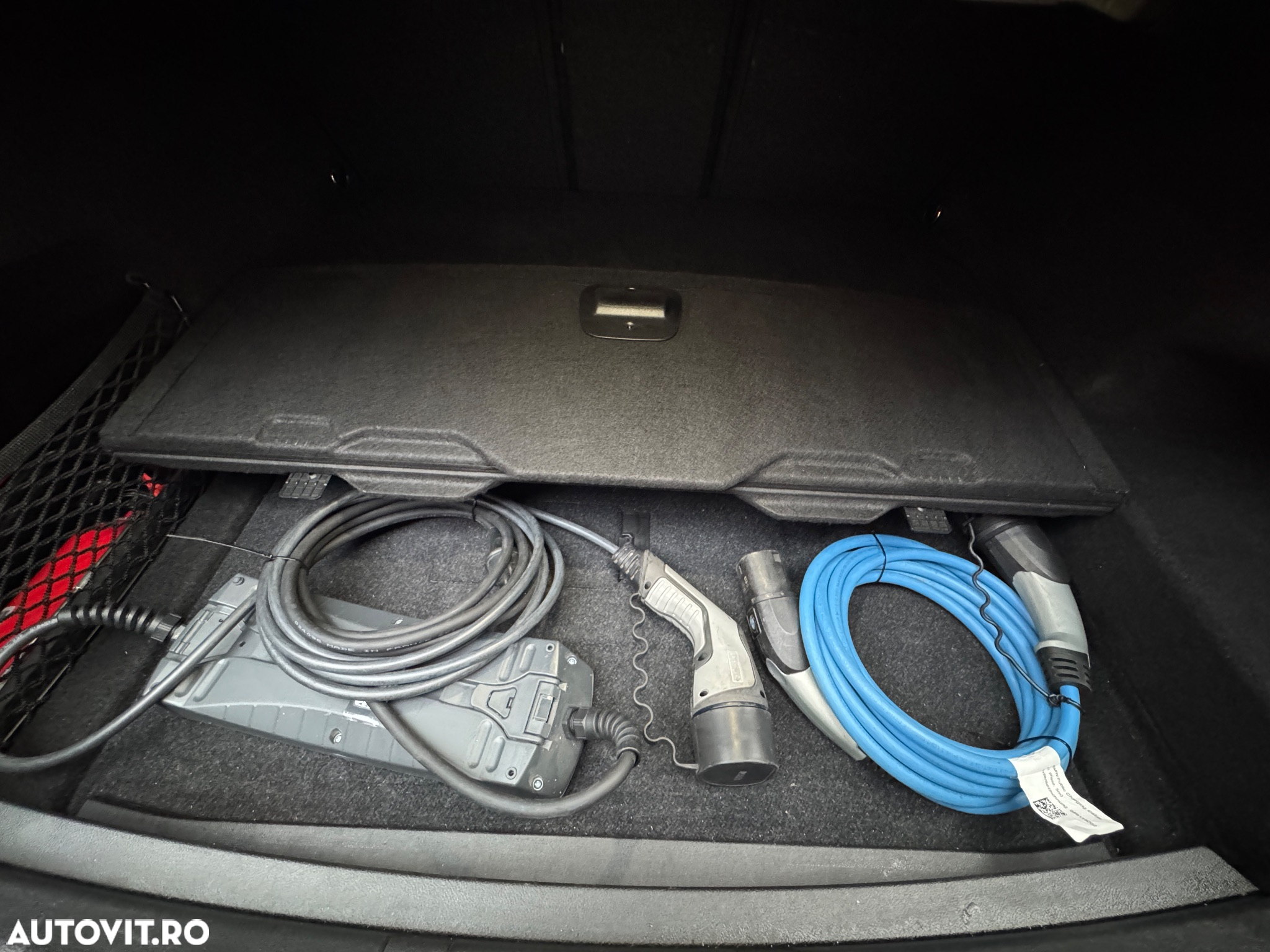 BMW Seria 3 330e Aut. M Sport - 36
