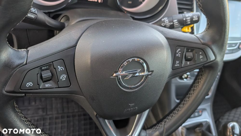 Opel Astra 1.4 Turbo Innovation - 21