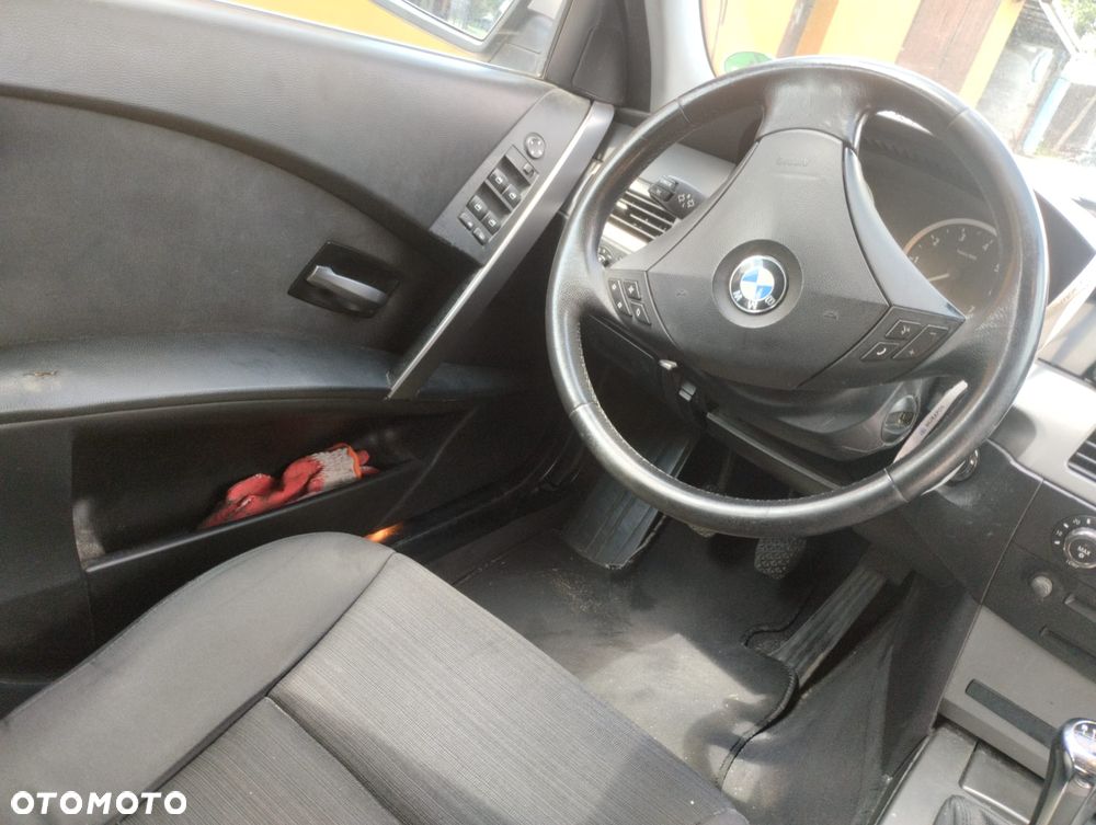 BMW Seria 5 523i - 2
