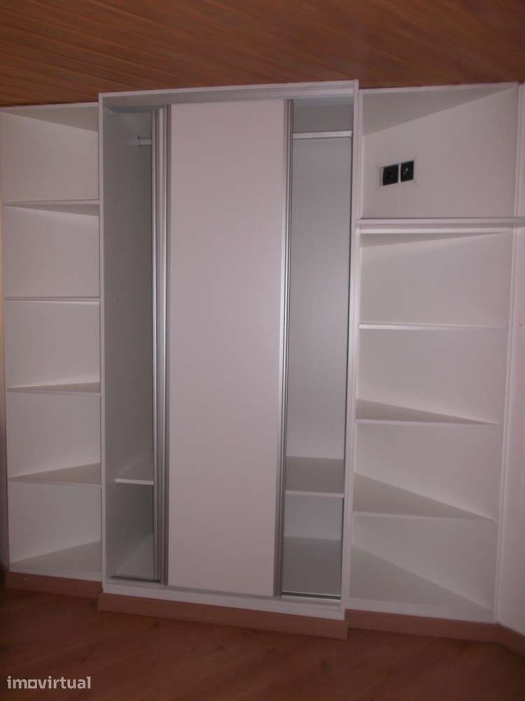 Apartamento T0 com mobiliário em Coimbra - Grande imagem: 3/6