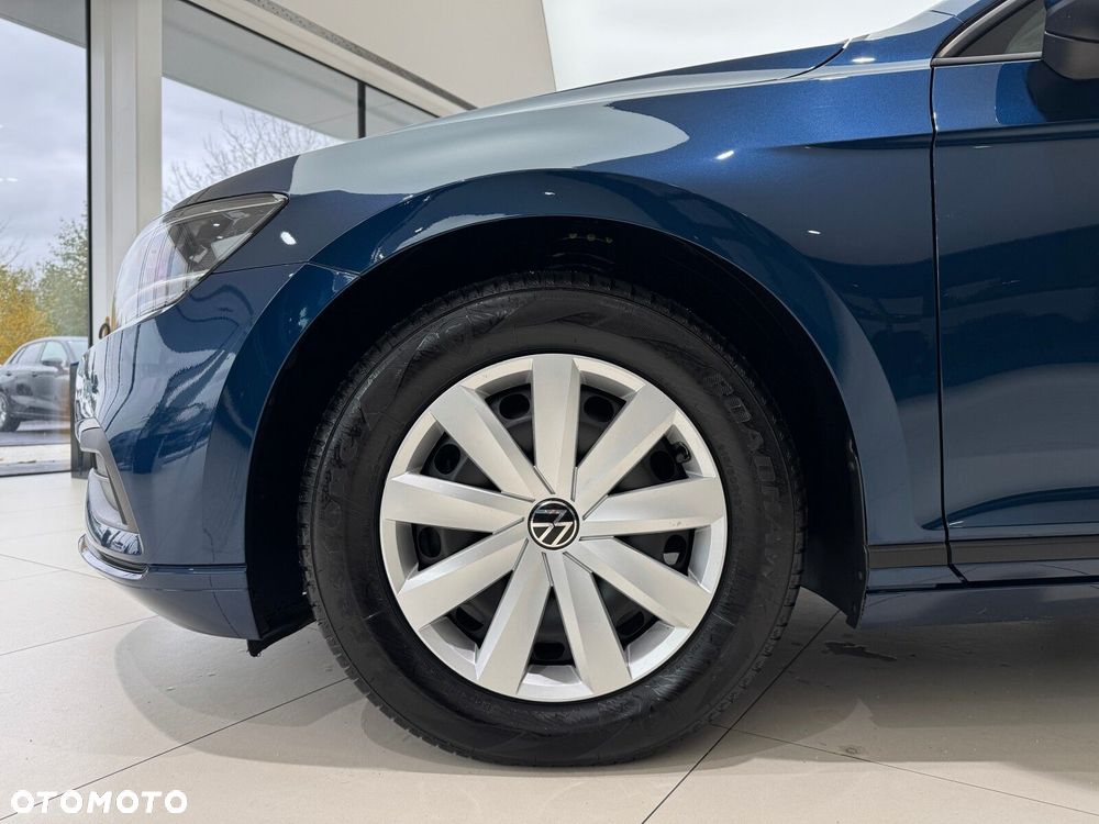 Volkswagen Passat - 18