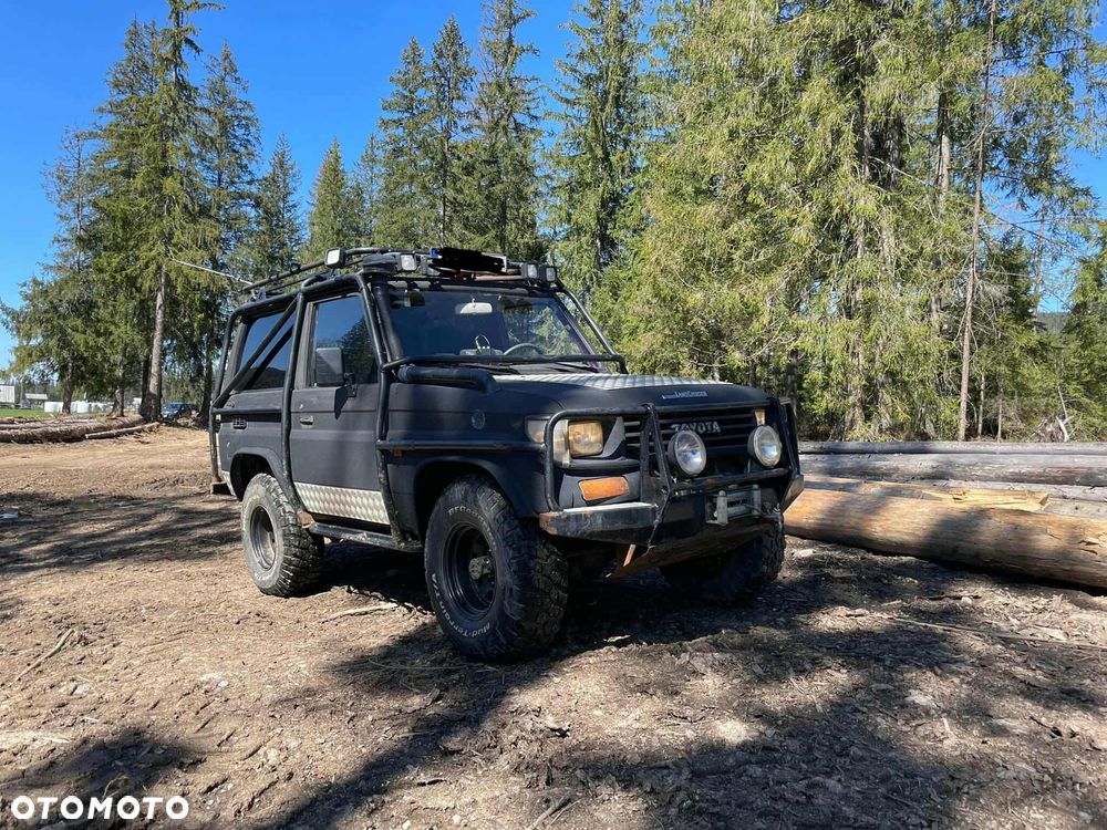 Toyota Land Cruiser KJ70 - 2