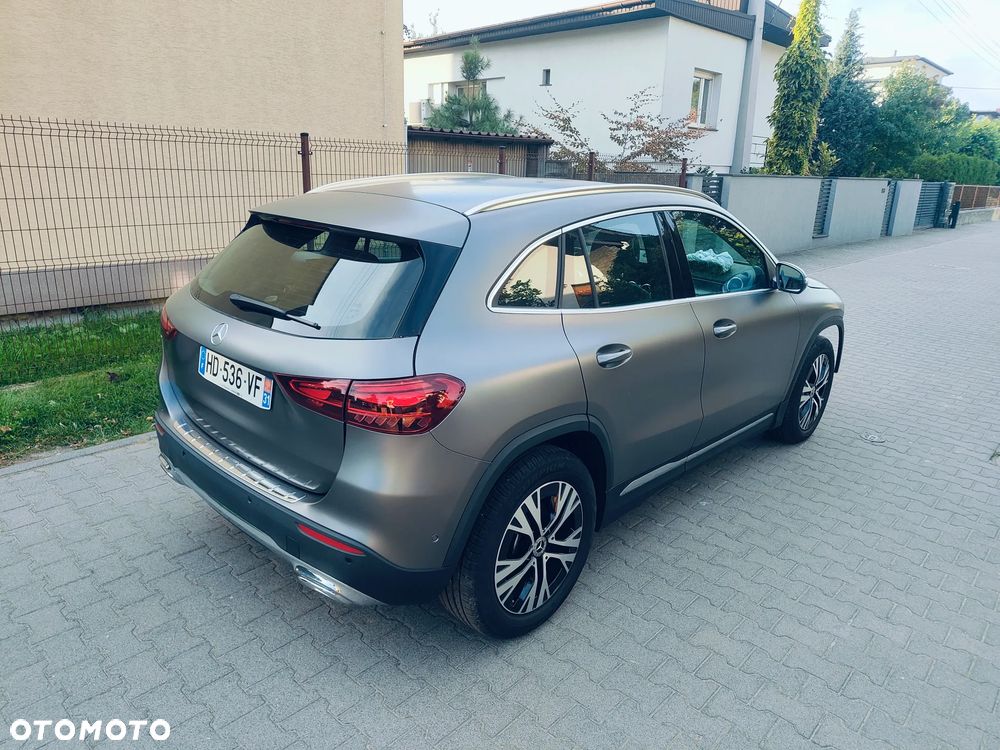 Mercedes-Benz GLA - 11