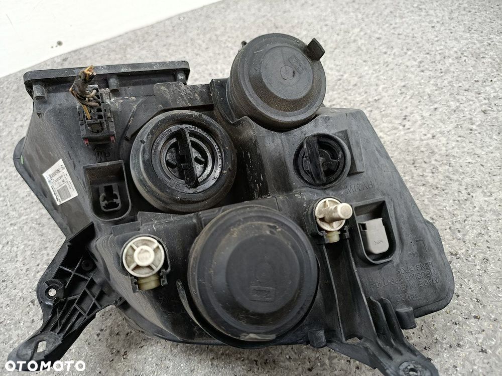 LAMPA PRZÓD LEWA OPEL MERIVA A 93321052 89308550  VALEO - 9