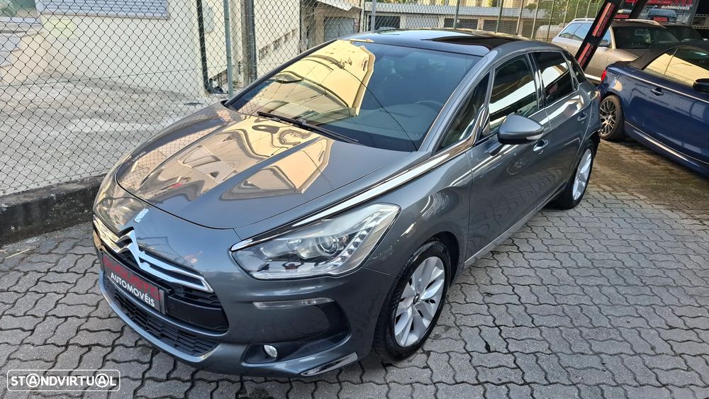 Citroën DS5 e-HDi 110 EGS6 SoChic - 1