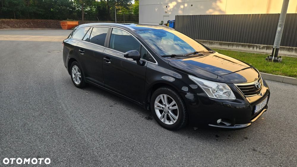Toyota Avensis 2.0 D-4D Premium - 9