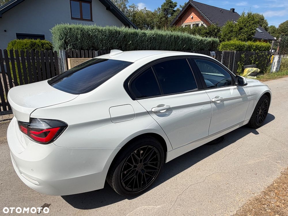 BMW Seria 3 320i xDrive Sport Line Shadow - 10