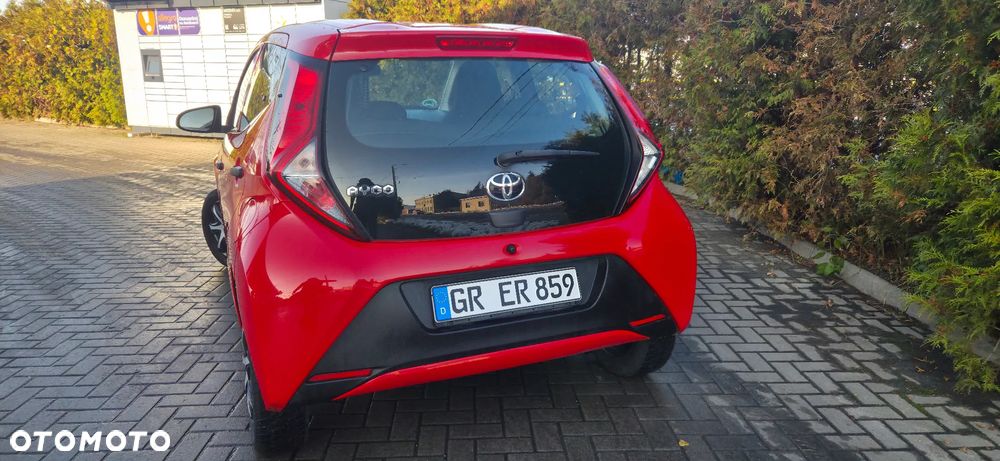 Toyota Aygo x-trend - 10
