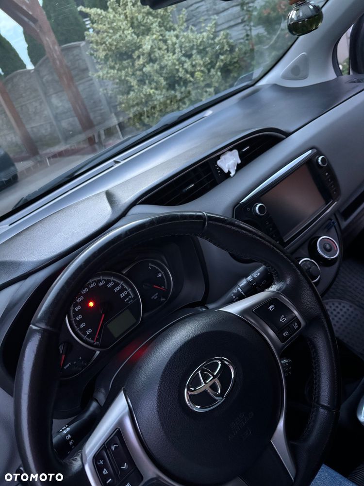 Toyota Yaris 1.4 D-4D Prestige - 10