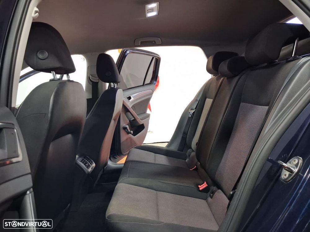 VW Golf - 14