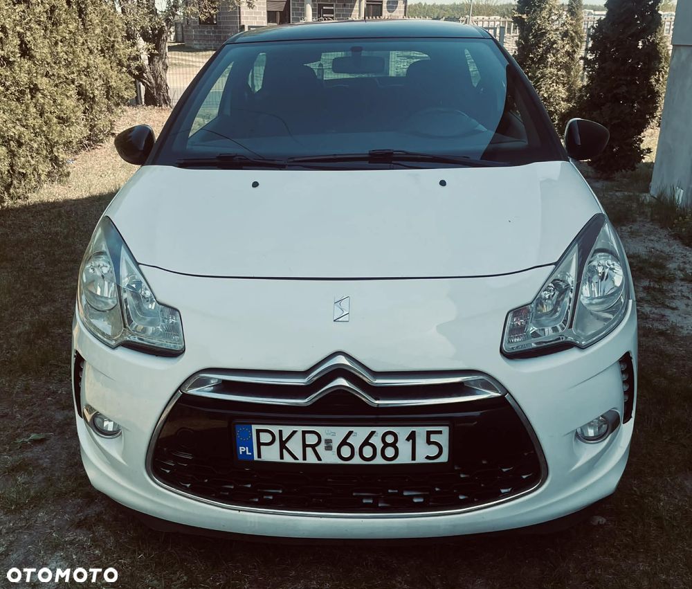 Citroën DS3 e-HDi 90 FAP SoChic - 2